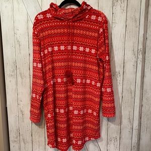 Ambrielle tunic hoodie velour holiday snowflake